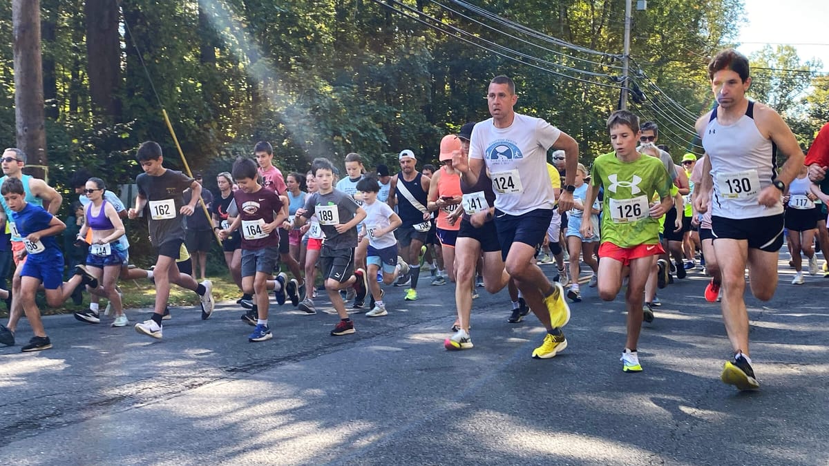 Warm Weather Greets Runners at the 43rd Annual Woodbridge 5K Road Race