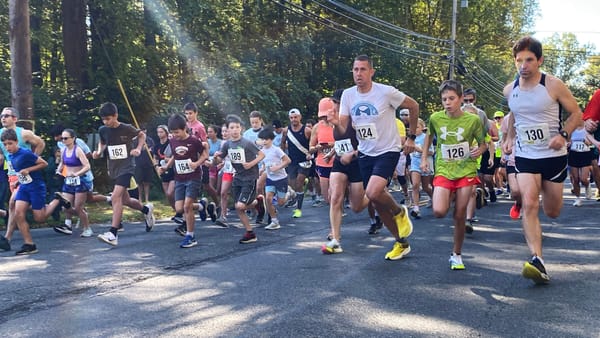 Warm Weather Greets Runners at the 43rd Annual Woodbridge 5K Road Race